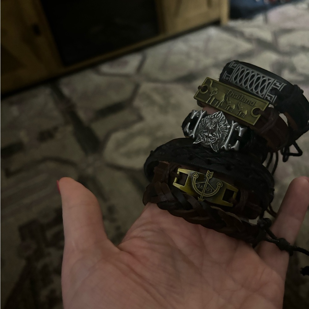 Adjustable costume leather bands/bracelets